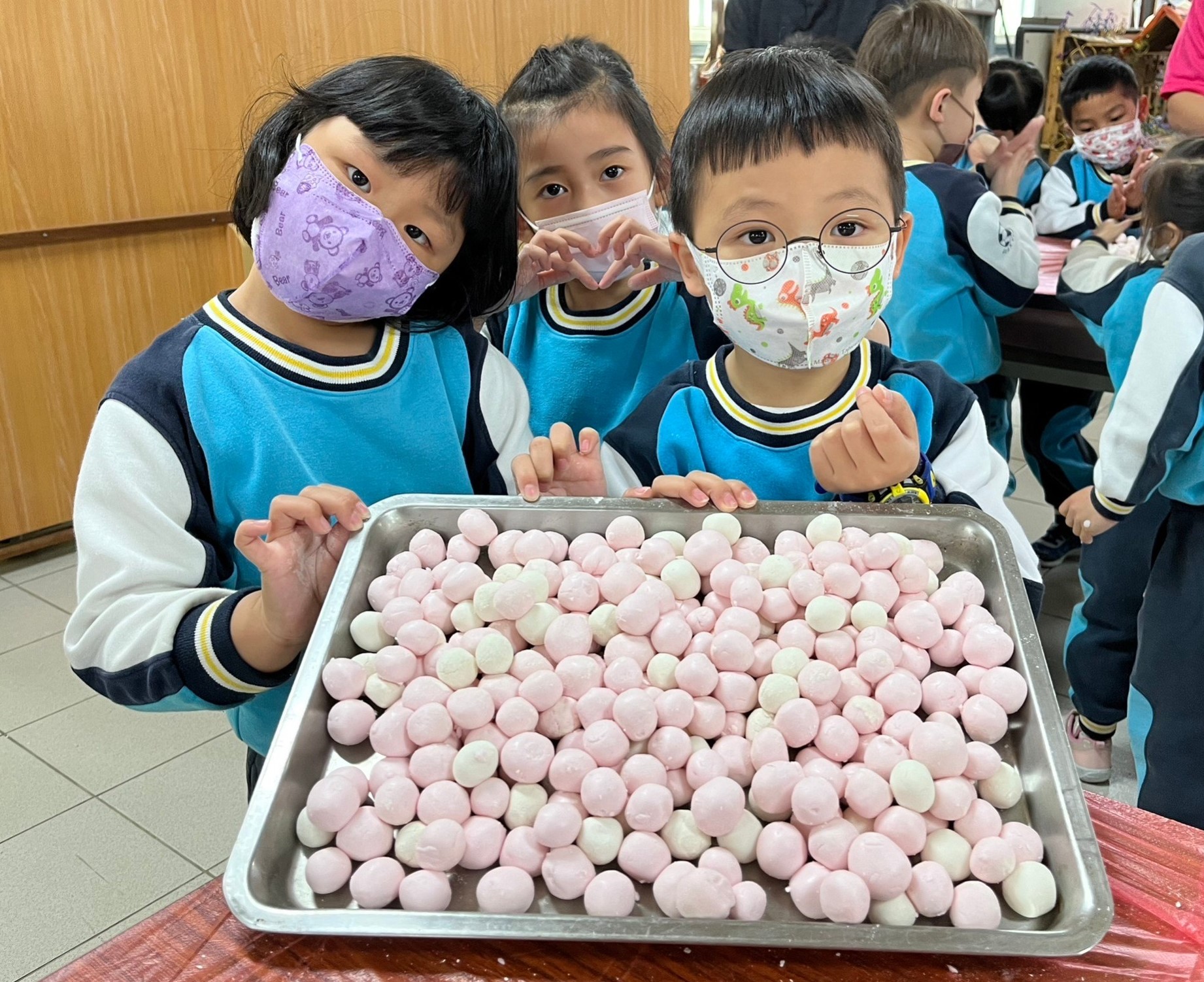 最多土地公的溪洲社區 頭牙老幼搓湯圓社區活力一整年