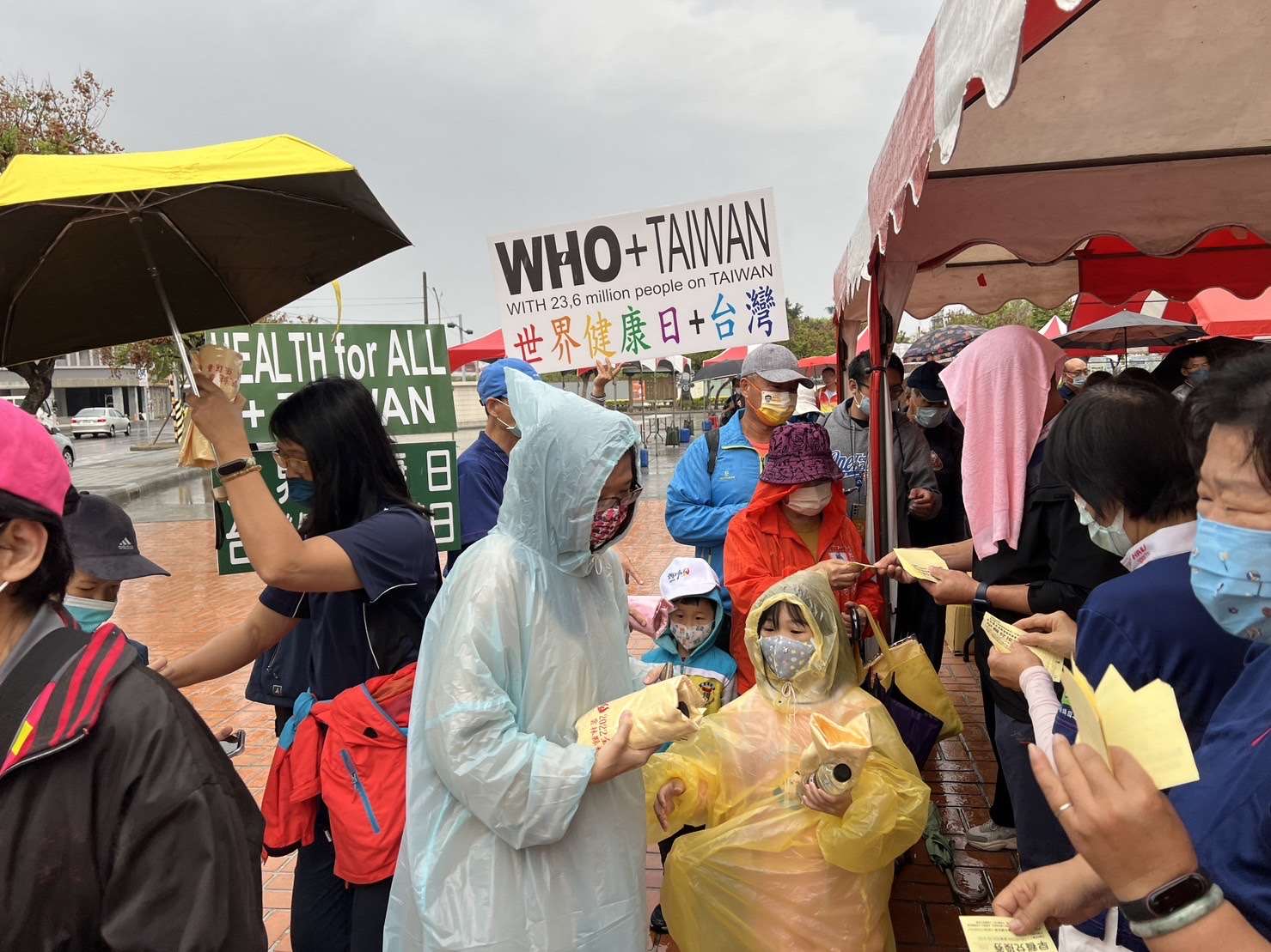 斗南田徑場全民健行雨神同行  民眾熱情不減啟動智慧健康步道APP