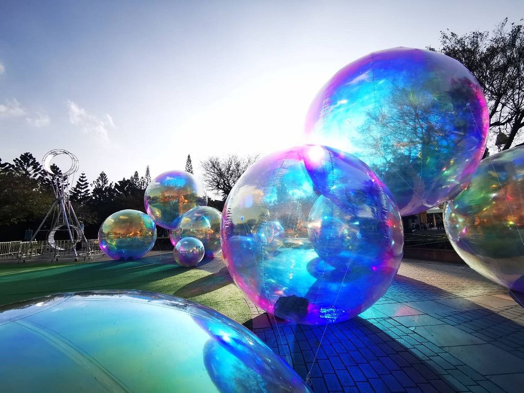 炫彩巨型泡泡球超放閃-無人機夜光秀點亮夜空-春節限定龍年天之驕子及未滿六歲幼童入園免費